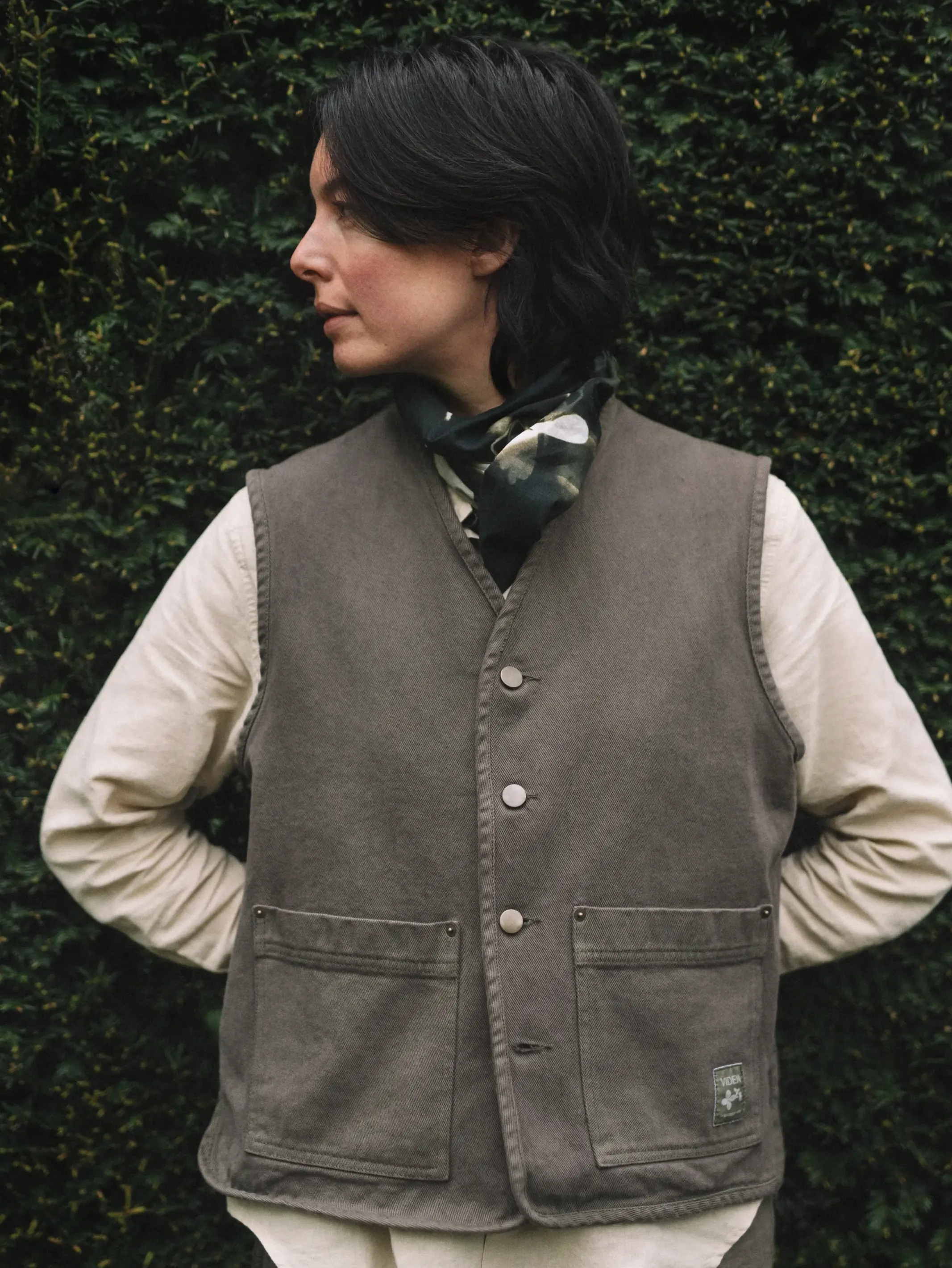 Trädgårdsväst 'Ro' olive green - Image 6